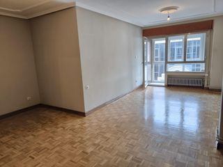 Affitto Appartamento in Centro. Gijónpiso