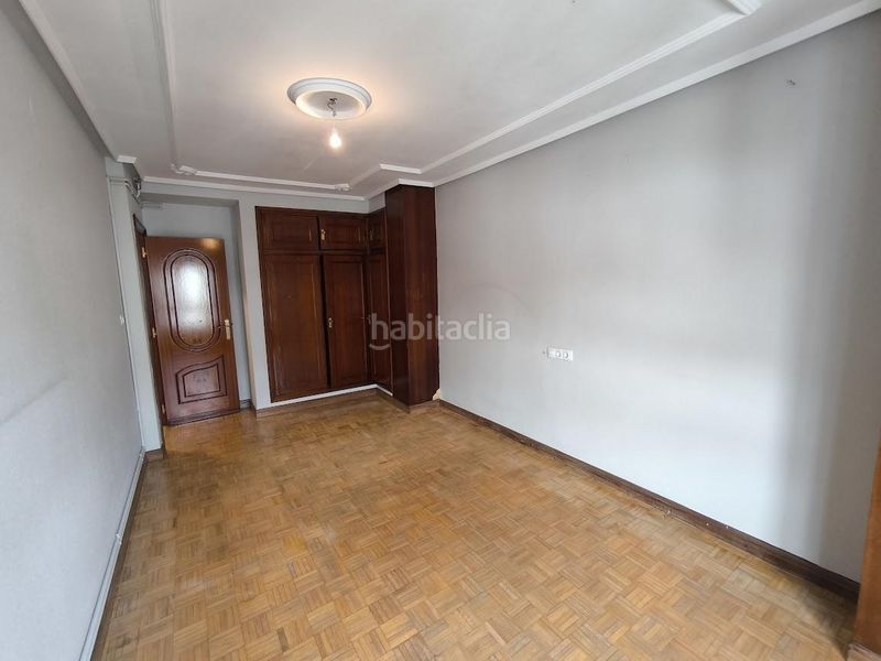 Foto c720faa1-9523-4532-bbf0-1a8ec553bb79. Rent flat with heating in Centro Gijón