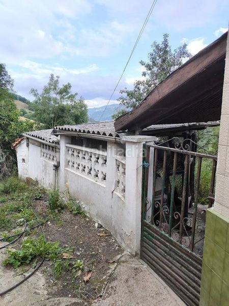 Foto b160db8b-9ed1-4a71-8390-e81e0737aeef. Casa amb calefacció aparcament a Zona Rural Mieres