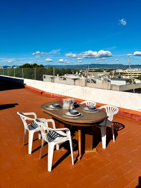 Foto f198225c-3d58-42e4-a272-c78e837d9ee4. Alquiler apartamento bonito atico muy soleado y climatizado en Salou