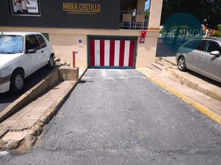 Aparcament cotxe  Bachiller del. Plaza de garaje en los rosales
