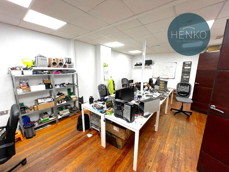 Foto e7272446-53dd-4ec8-b7ce-ae48cd559c33. Geschäftsraum in Isla Chica Huelva