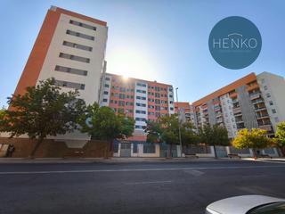 Pis  Pp2 parque moret. Piso en venta de 90 m con garaje, trastero y 3 habitaciones en u