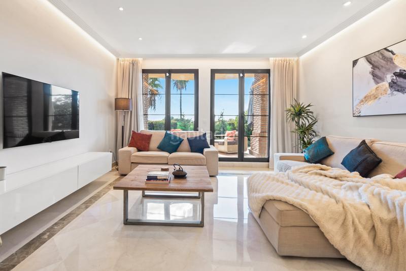 Foto cad052ae-ec5b-42b8-b5a2-d631ebe4e808. Rent ground floor with heating parking pool in los arqueros - puerto del almendro Benahavís