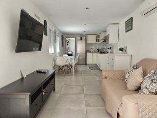 Casa aparellada a La Salut. Casa con múltiples espacios independientes + parking | ideal fam