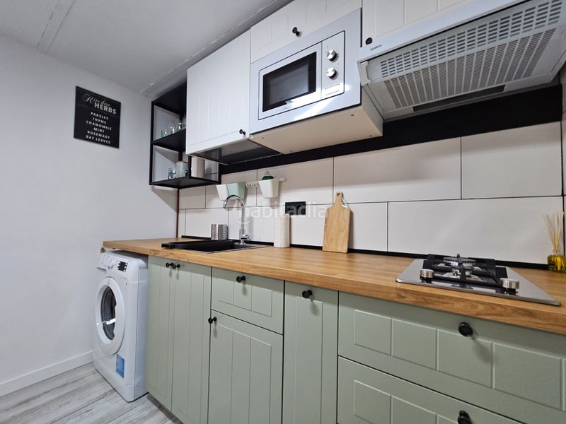 Foto 2eaf5312-e1cd-4816-9822-156f1a334632. Edifici a Llefià Badalona