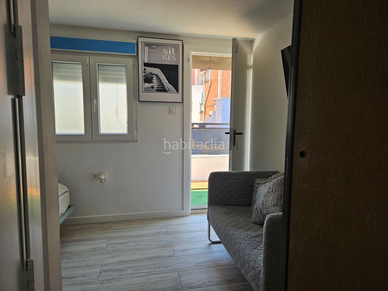 Foto 4e03a8df-2bb2-41d4-b426-4093c5ab086f. Edifici a Llefià Badalona