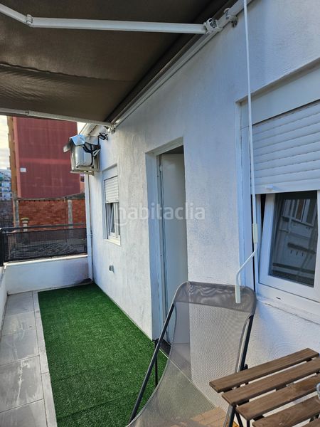 Foto 61b022ee-2e59-4239-85cf-c4f986257fb7. Edifici a Llefià Badalona