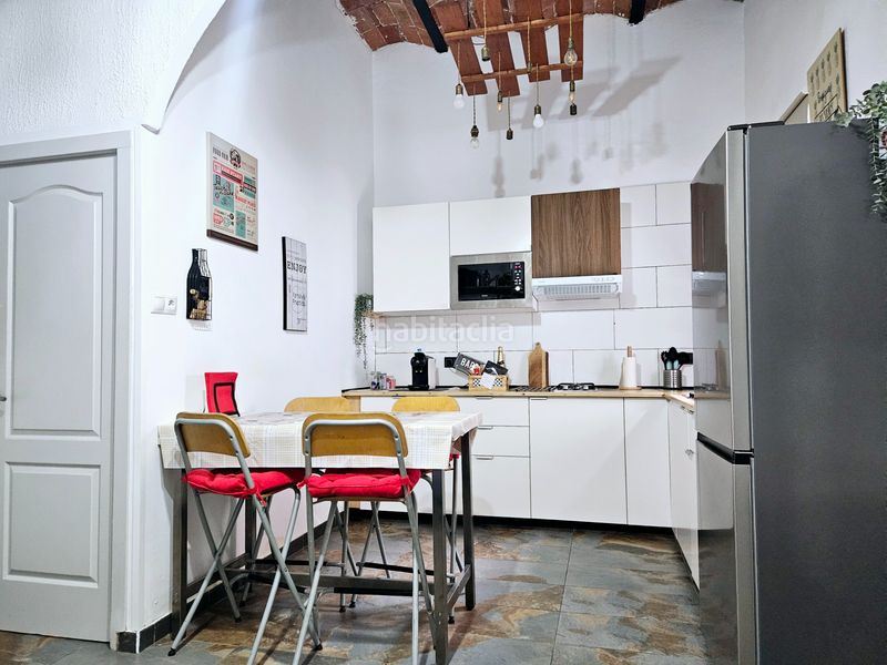 Foto 6a2d226e-34c7-4272-9880-1c6fe27beabf. Edifici a Llefià Badalona