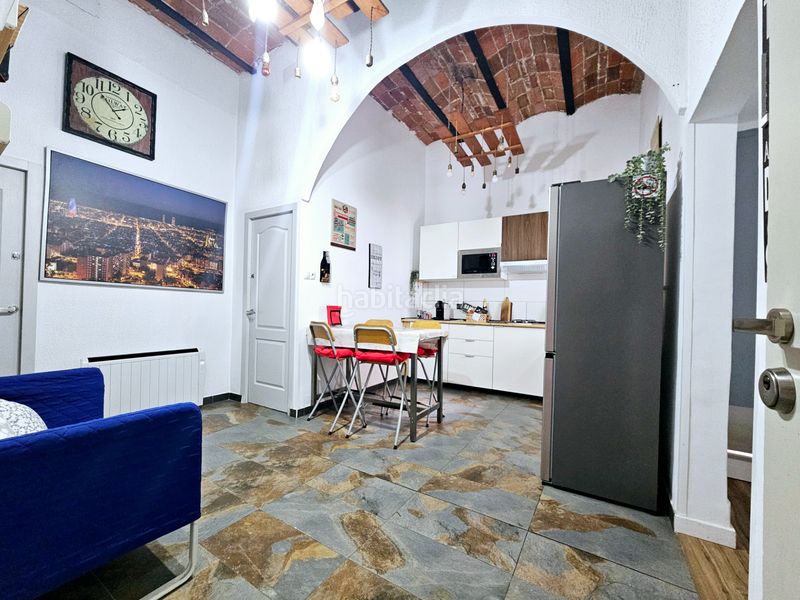 Foto 7cf74b9c-0193-429d-8cc3-2e0aafdceeb5. Edifici a Llefià Badalona