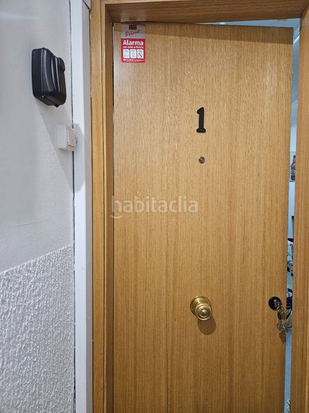 Foto df802f6b-8009-48d4-84a0-f0aa71d9d68f. Edifici a Llefià Badalona