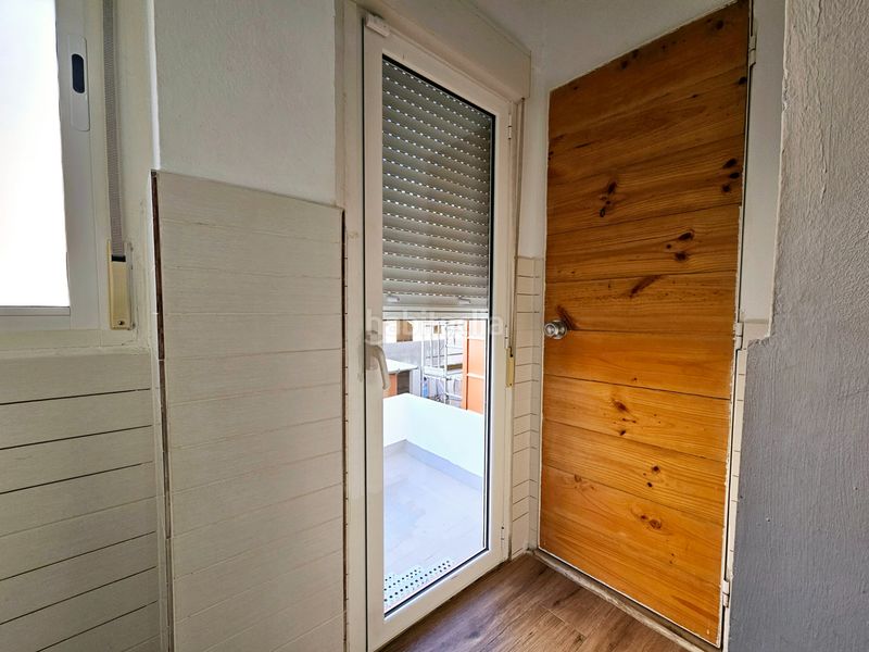 Foto e87925e5-ead7-48c7-a55a-671e9322ac3e. Edifici a Llefià Badalona