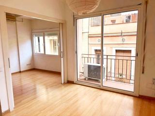 Appartement  Carrer sant joaquim. Luminoso piso de 2 dormitorios y 51 m con balcón en sant joaquim