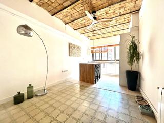Appartement  Carrer concordia. Elegante piso de 72 m con balcón cerca de montjuïc en calle conc