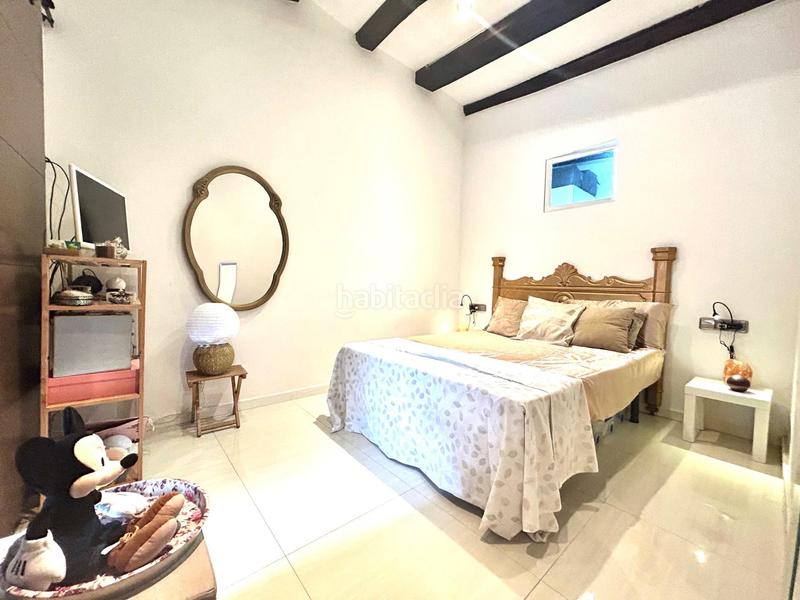 Foto f994cdec-f541-4e6e-872f-f5421c34a5b2. Piccolo appartamento con riscaldamento in Raval Barcelona