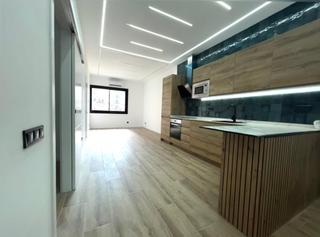 Pis  Carrer mallorca. Exclusivo apartamento renovado de 57 m junto a la sagrada famili