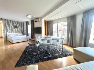 Appartement  Carrer lepant 311. Se vende con licencia turistica en sagrada familia barcelona