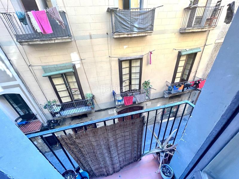Foto 6c8ddbca-450a-4f00-bea7-585e1d53e7e0. Pis a carrer guardia 8 a Raval Barcelona