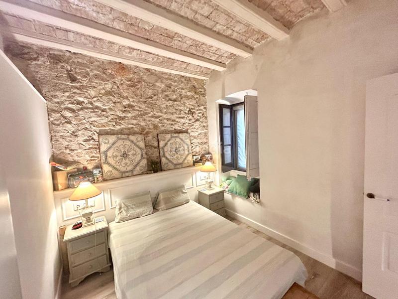 Foto 9d4ee4de-180b-4c2f-b8d5-e2a86de47dbf. Pis a carrer guardia 8 a Raval Barcelona