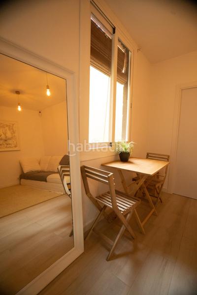 Foto 13b3b24d-f5a7-42db-bea5-9141a7e2e29c. Apartamento piso en calle de picalquers, 3 bis en Barcelona