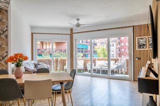 Apartament  Carrer marina 331. Exclusiva vivienda de diseño con terraza en el corazón del eixam