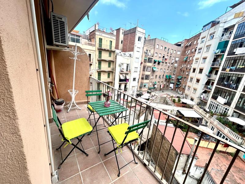 Foto 6d6bb869-d750-49a1-83e2-d8564f65b8ab. Appartement avec chauffage dans Sant Antoni Barcelona