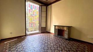 Pis  Carrer mallorca. Piso de 91 m a reformar con terraza de 26 m en carrer de mallorc