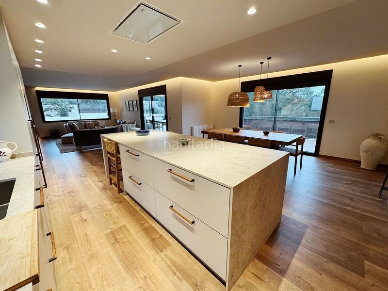 Foto 4889e227-34e9-4f00-a8be-0e45afae6f49. Chalet in calle josep carner 15 in residencial Begur-esclanyà Begur