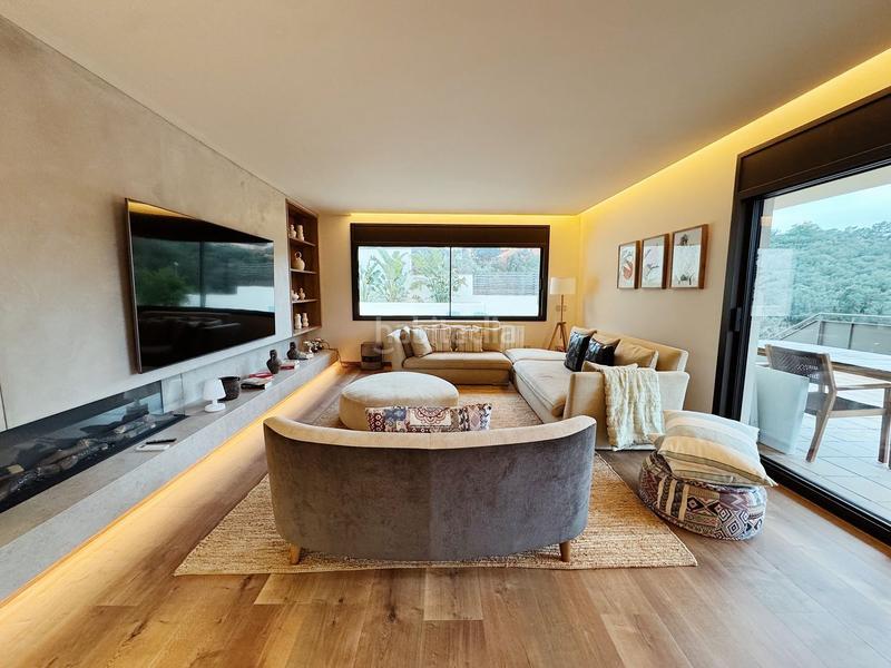 Foto 68d62d84-d518-4943-8c61-b7a451db918f. Chalet in calle josep carner 15 in residencial Begur-esclanyà Begur