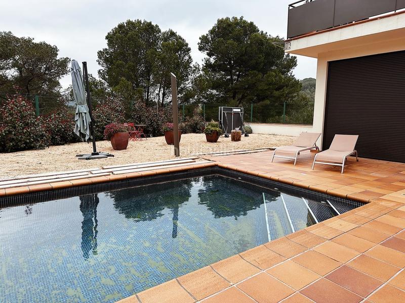 Foto b2ca6449-fa12-4bdf-9b0e-0e248af05af7. Chalet in calle josep carner 15 in residencial Begur-esclanyà Begur