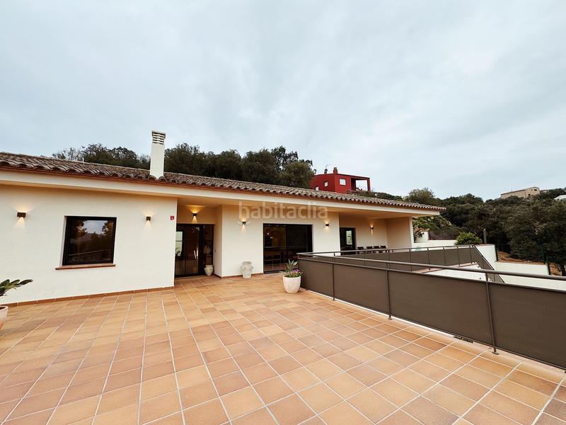 Foto b6dc606d-2142-4200-be6d-04aa8a4697ce. Chalet in calle josep carner 15 in residencial Begur-esclanyà Begur