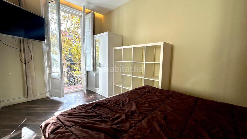 Foto 035f59c8-e742-4b59-a55e-4b5829d00ab0. Piso elegante piso con balcón en el eixample en calle casanova 20 en Barcelona