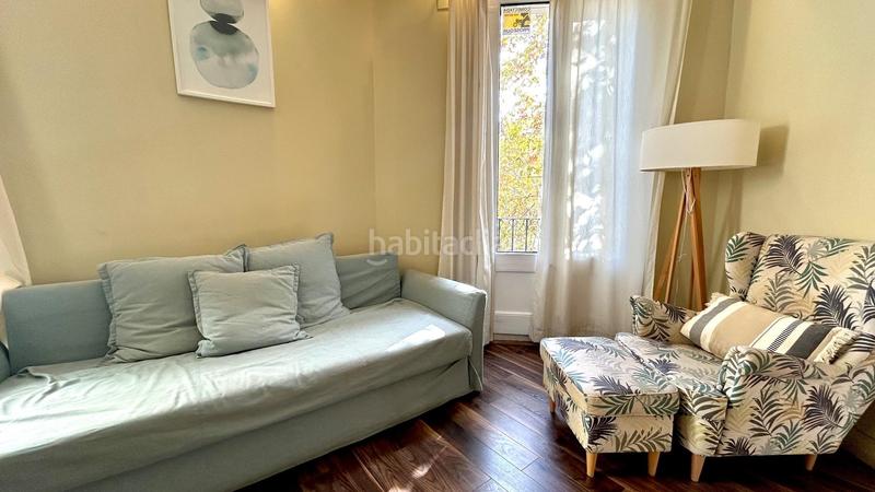 Foto 1f414293-ad0c-49cb-aa12-a6387930fd02. Piso elegante piso con balcón en el eixample en calle casanova 20 en Barcelona