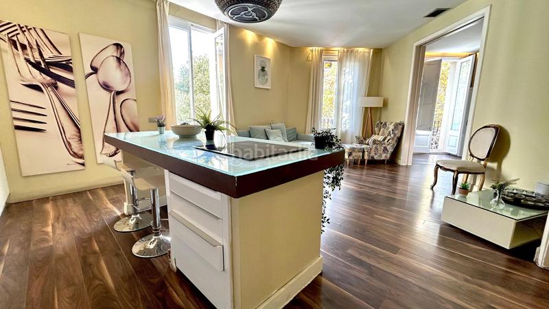 Foto 9b869801-7d2d-4102-b5ed-e0cafec3f82b. Piso elegante piso con balcón en el eixample en calle casanova 20 en Barcelona