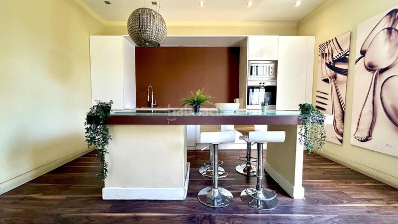 Foto b3eaaebd-a18f-4a1d-b87c-f1944f6a5663. Piso elegante piso con balcón en el eixample en calle casanova 20 en Barcelona