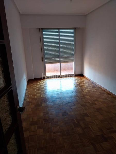 Foto 3bdbcd88-c245-4133-b4df-dd20f0d41988. Piso  en muy buen estado ideal para familias "venta" en Ourense