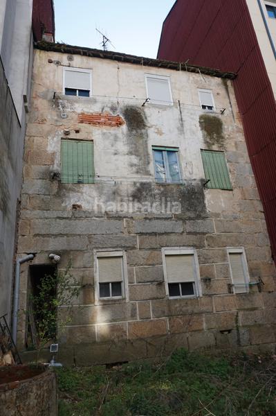 Foto a8cdc4f4-e0af-4430-984c-a3cdd9ebd04a. Edifici a rúa jesús soria 29 a Couto Ourense