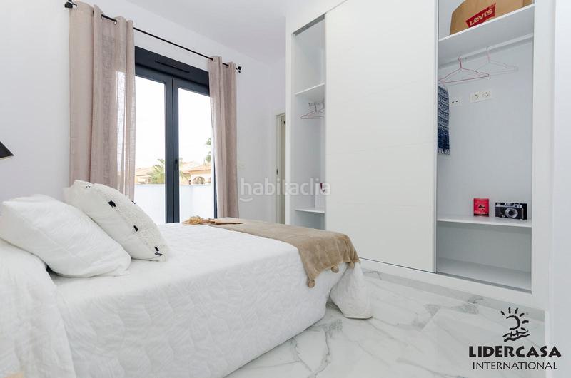 Foto 79040aa7-2da9-4dd4-a3ae-aa40ab38a149. Chalet mit parking pool in Zona Carrefour - Urbanizaciones Torrevieja