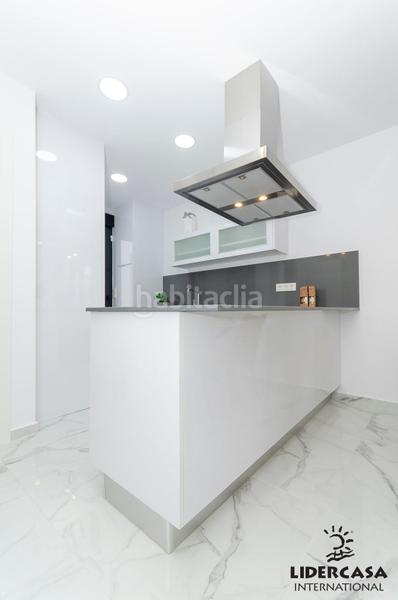 Foto 813ab56a-5675-4862-9032-3e3f06c5a4e0. Chalet mit parking pool in Zona Carrefour - Urbanizaciones Torrevieja