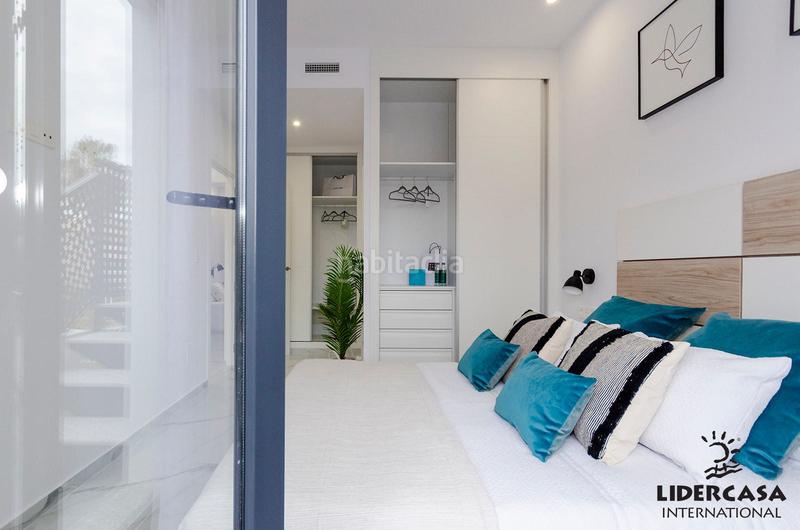 Foto ffb9cb74-d58d-4826-af57-87e3c7680489. Chalet mit parking pool in Zona Carrefour - Urbanizaciones Torrevieja