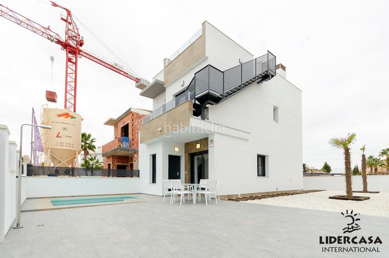 Foto 14c29cdc-b6d5-403c-84f8-6b13b0d2931b. Chalet with parking pool in Zona Carrefour - Urbanizaciones Torrevieja