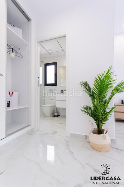 Foto ab82df26-dab7-4f84-9b86-88653320d429. Chalet with parking pool in Zona Carrefour - Urbanizaciones Torrevieja