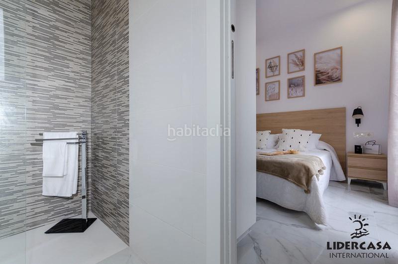 Foto d01bb999-c268-4572-b55d-10c635be0866. Chalet with parking pool in Zona Carrefour - Urbanizaciones Torrevieja