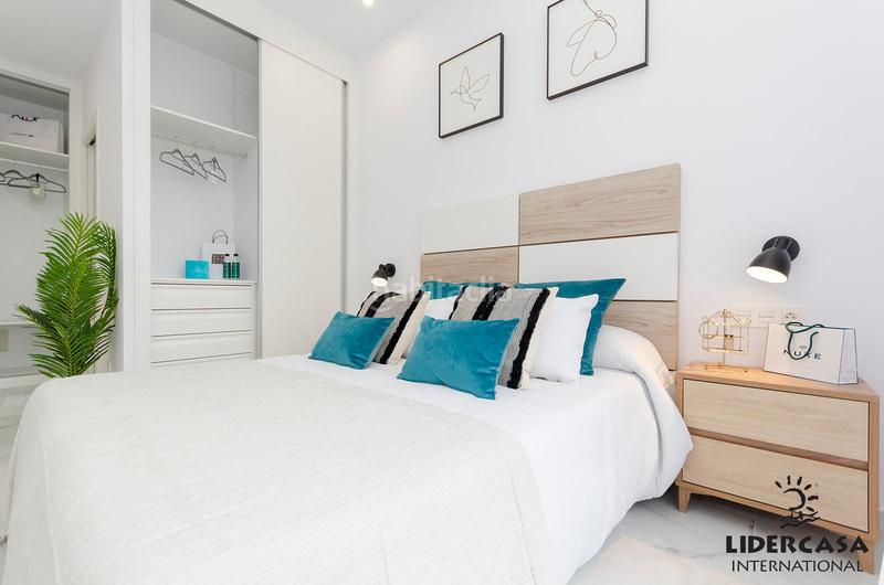 Foto aef550cc-4840-489e-80d7-15a90c9eee66. Chalet avec parking piscine dans Zona Carrefour - Urbanizaciones Torrevieja