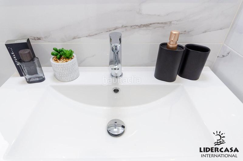 Foto 678e5fbd-7bfc-4937-afd2-cc240abb6d38. Chalet con parcheggio piscina in Zona Carrefour - Urbanizaciones Torrevieja