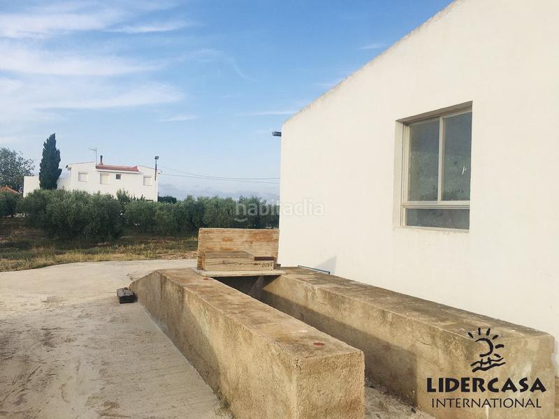 Foto b623c0de-57f4-4151-9b3b-e6110fb5a5a5. Chalet avec parking dans Centro Fuente Álamo de Murcia