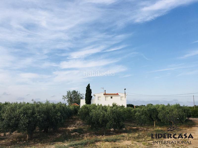 Foto f2f524a8-3ead-454d-8c9c-ccb982eb2f3b. Chalet avec parking dans Centro Fuente Álamo de Murcia