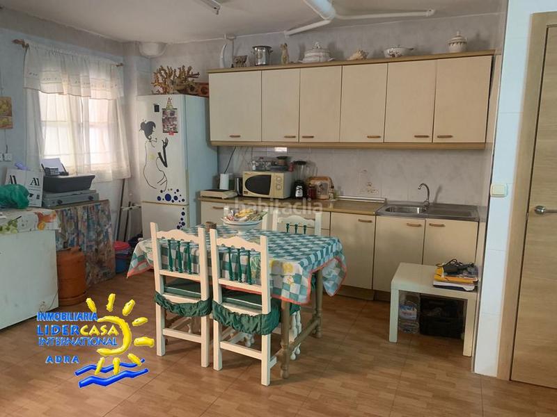 Foto a79457a9-88c1-44d1-93cf-33e33aeeda06. Xalet amb aparcament a Adra