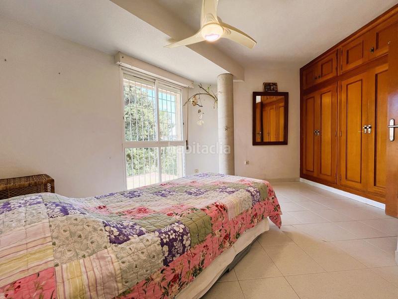 Foto e2c5523a-4c29-44c6-a633-211d6cff5067. Chalet con parcheggio in Campoamor Orihuela