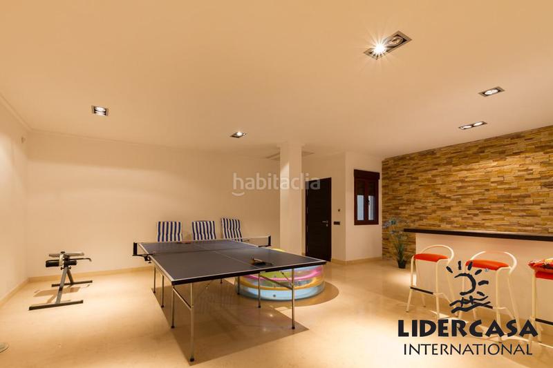 Foto 4d77e7ea-9a78-4cb2-a135-d18c09b30bf0. Chalet with parking pool in Cabo Roig Orihuela